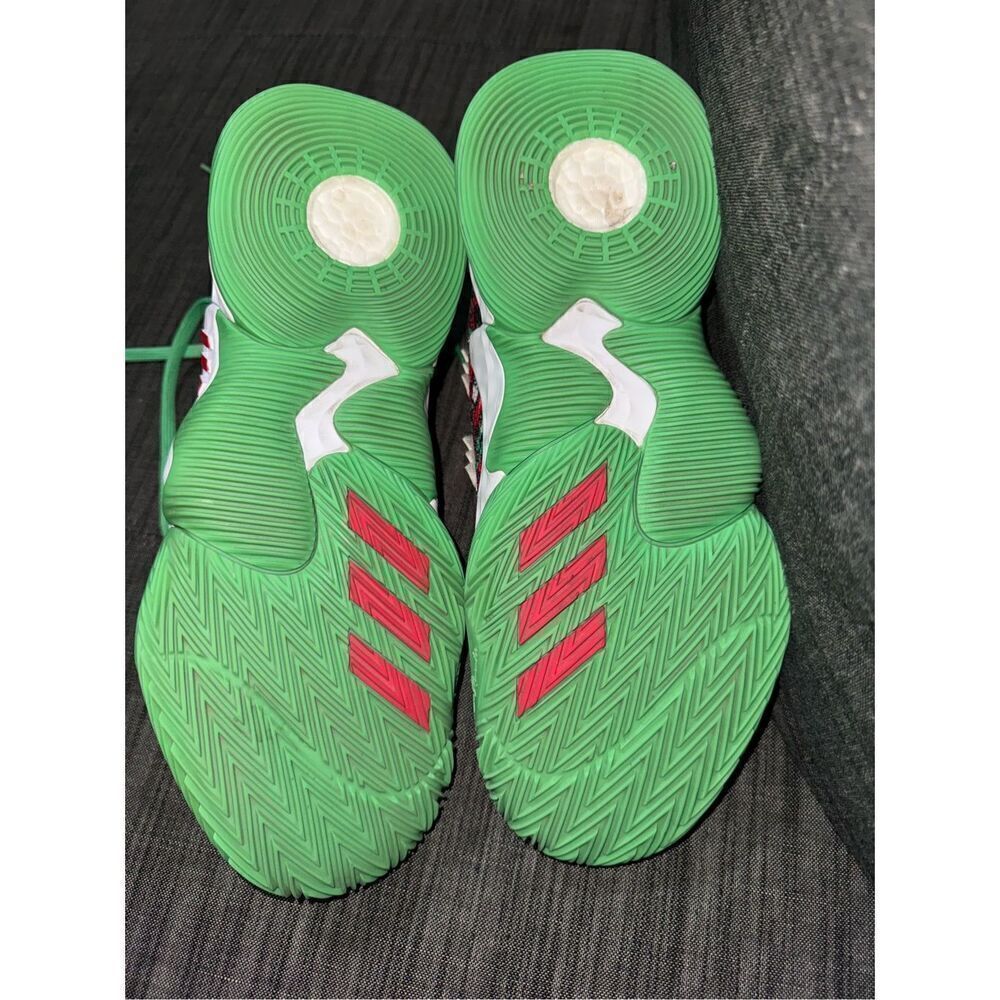 Adidas Trae Young 1 Christmas Shoes EUC SIZE 9.5 MENS - Picture 5 of 9